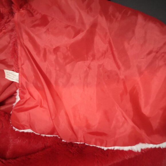 Dan Dee Collectors Choice Red & White Faux Fur w/ Backing Christmas Tree Skirt - Picture 7 of 7